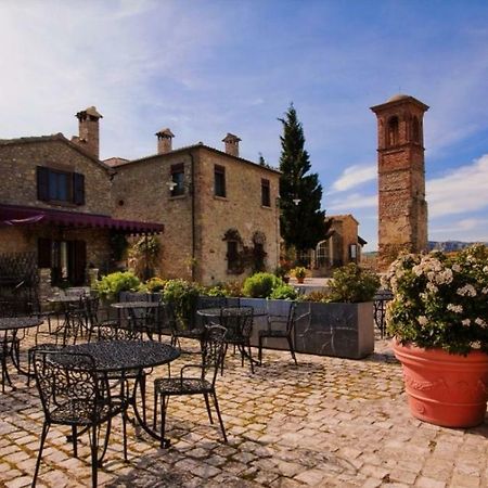 Castello Di Albereto Ξενοδοχείο Trarivi Εξωτερικό φωτογραφία