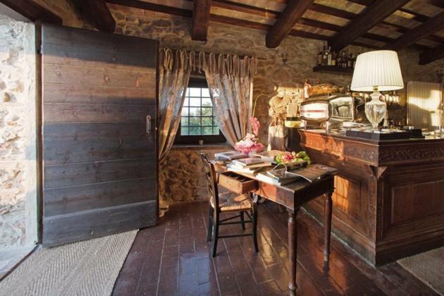 Castello Di Albereto Ξενοδοχείο Trarivi Εξωτερικό φωτογραφία