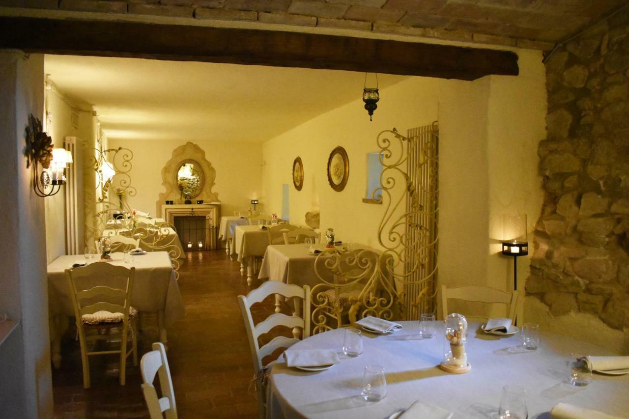 Castello Di Albereto Ξενοδοχείο Trarivi Εξωτερικό φωτογραφία